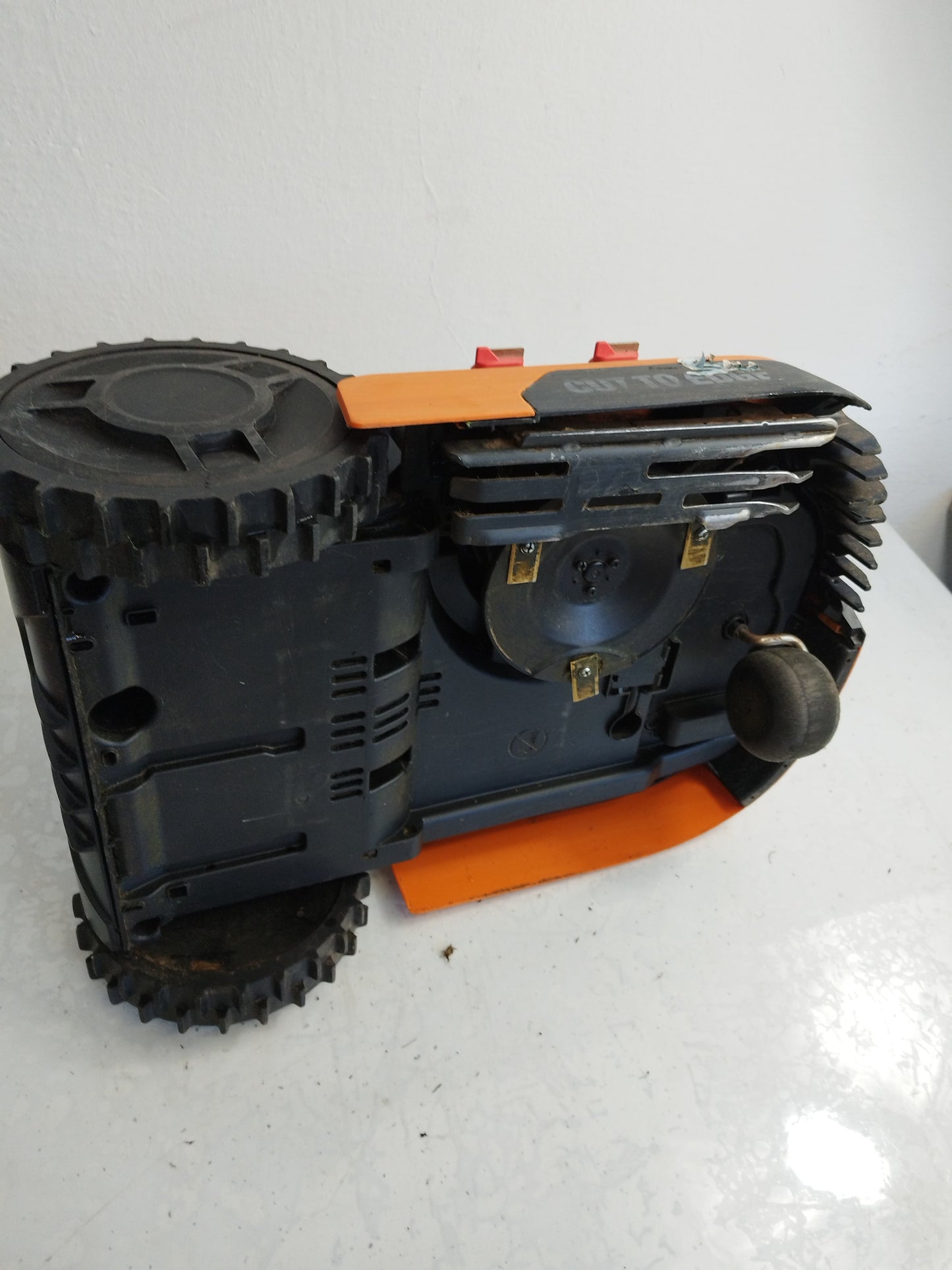 81ea9ab419fa6a5697940df83f76a835