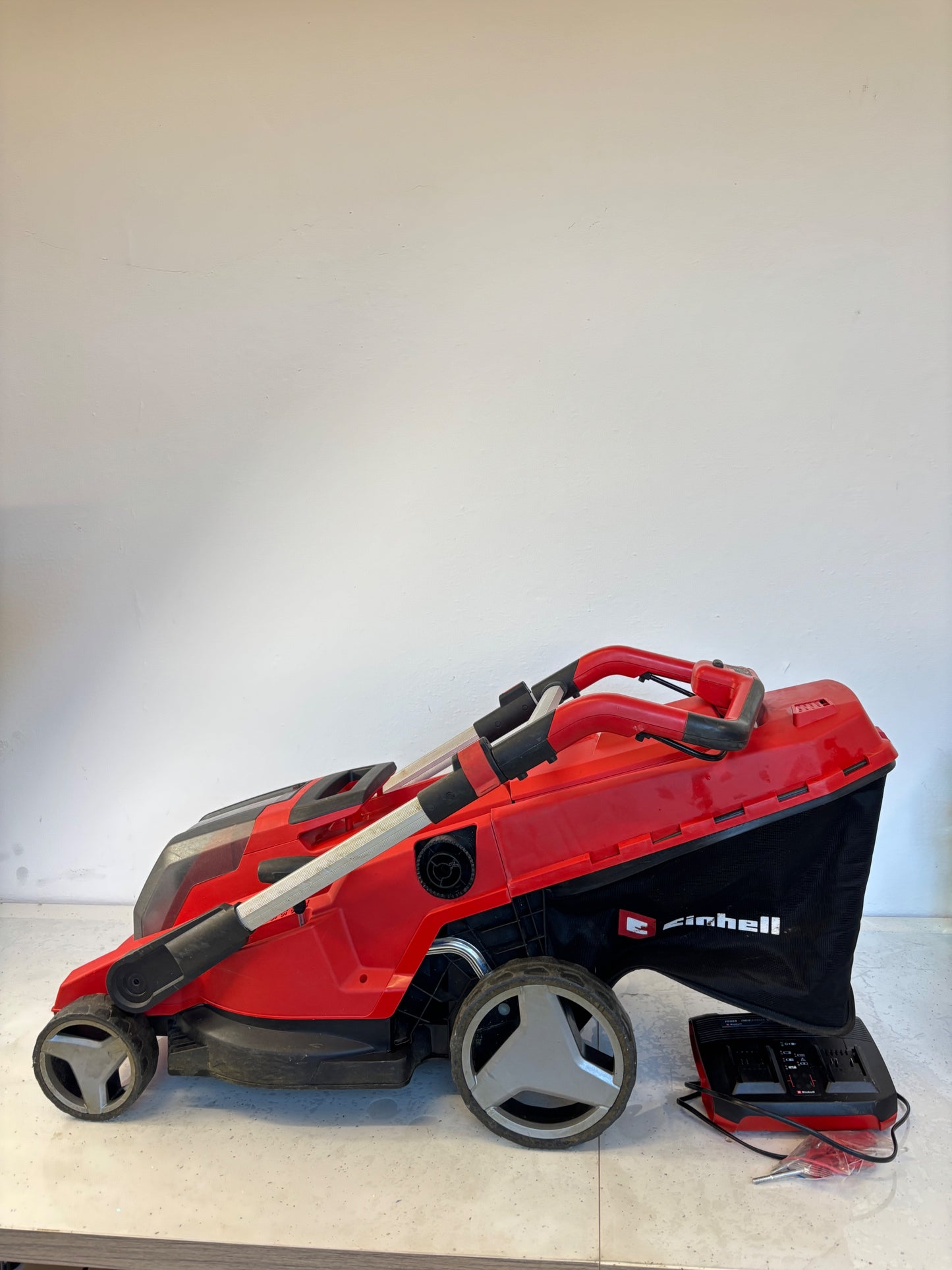 f4a063403db58e3b5054e78b916565a2