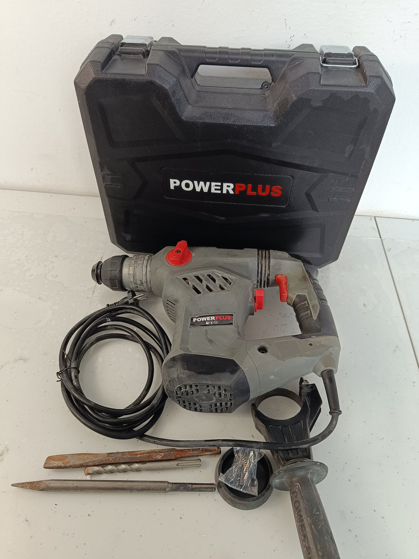 Rotopercutor POWERplus Hepofort Powe10081, 1600 W, maner dublu